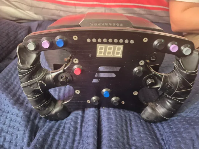 Conjunto Base e volante Fanatec CSL Elite 6Nm