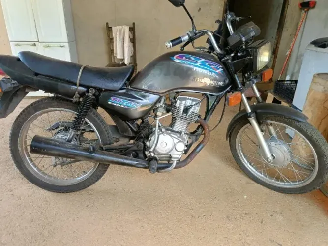Honda Titan 99