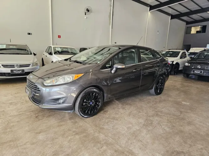 Ford Fiesta Sedan Titanium 1.6 Powershift 2015