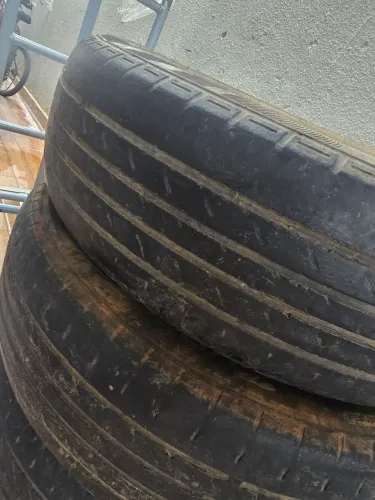 Pneus 185/65/15 usado