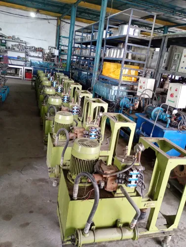 Venda lote completo (máquinas industriais e peças) Loja Fechando.