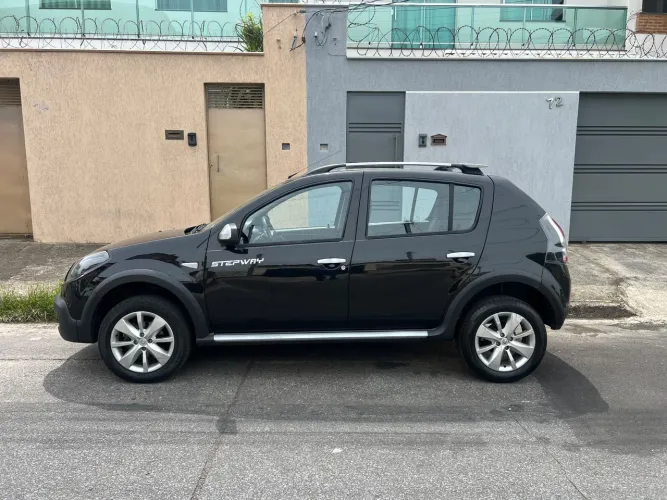 Renault Sandero Stepway Hi-flex 1.6 16V 5P Aut. 2013