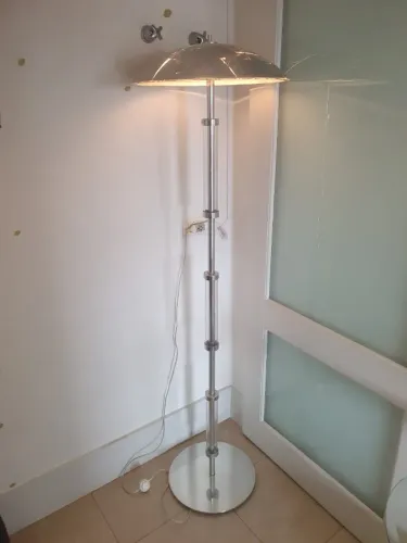 Luminária de piso Breton de alto padrão