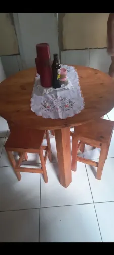 Vendo mesa de madeira trabalhada vários modelos 
