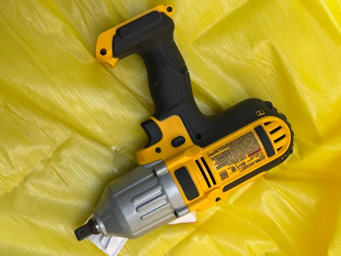 Chave de Impacto DeWalt 1/2? 20V MAX - Sem Fio