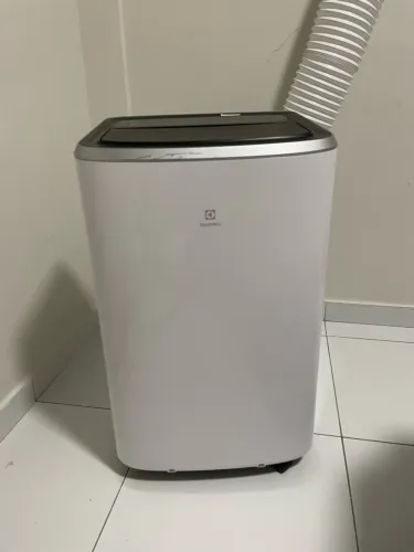 Ar-Condicionado Portátil Electrolux 12.000 BTUs Wi-Fi 220V