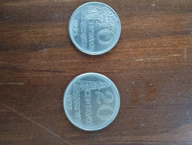 Vendo moedas antigas Cruzeiro.