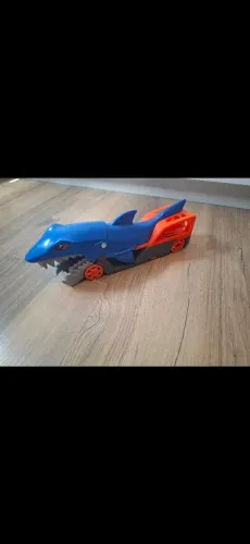 Conjunto Hot Wheels Shark Chomp Transporter com Carro
