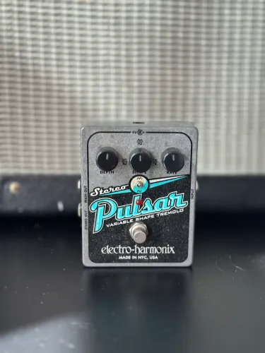 Pedal EHX Pulsar Tremolo