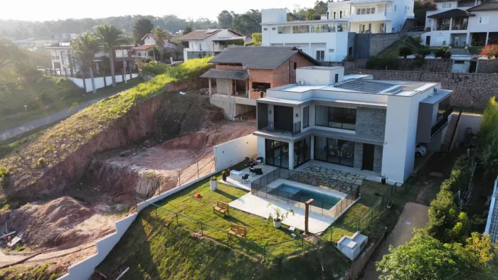 CASA NOVA COM VISTA PRA SERRA DO JAPI