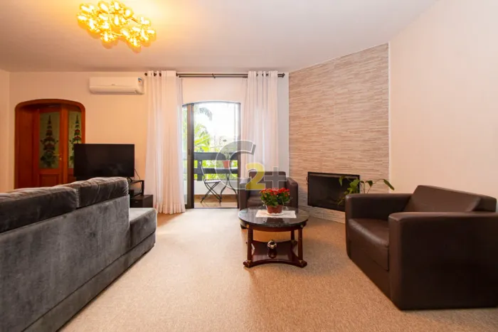 Apartamento a venda na Vila Madalena com 4 quartos, 4 suítes e 3 vagas de garagem.