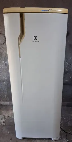 Vendo geladeira Electrolux frosfree 