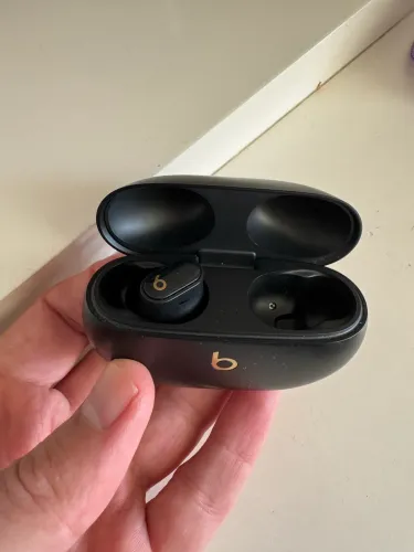 Beats Studio Buds +