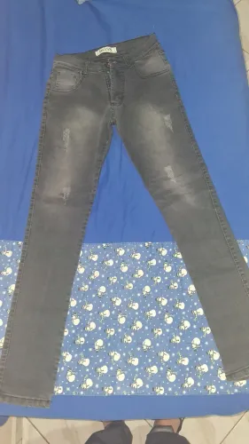 Vende-se 4 calças jeans 55 reais cada