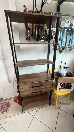 Estante estilo industrial