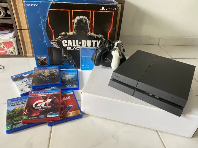PlayStation 4 + jogos + 1 controles