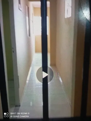 Apartamento pequeno no Montese com 2 quartos