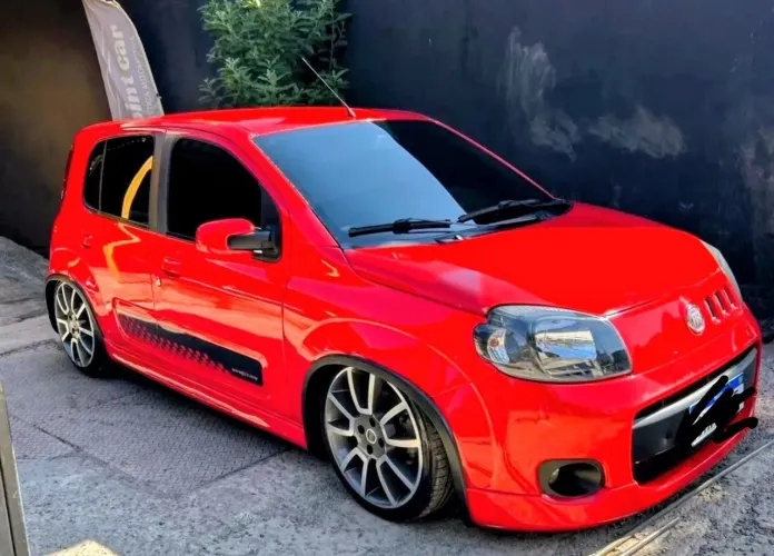 Fiat Uno Sporting 1.4 EVO Fire Flex 8V 4P 2013