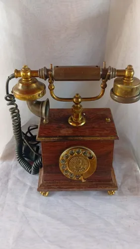 Telefone antigo 