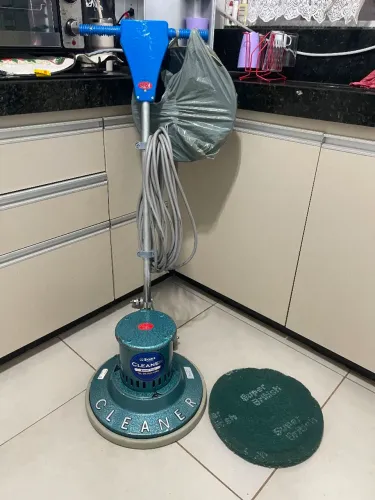 Enceradeira clener modelo 350 zera sem uso dois mil e cem reais 