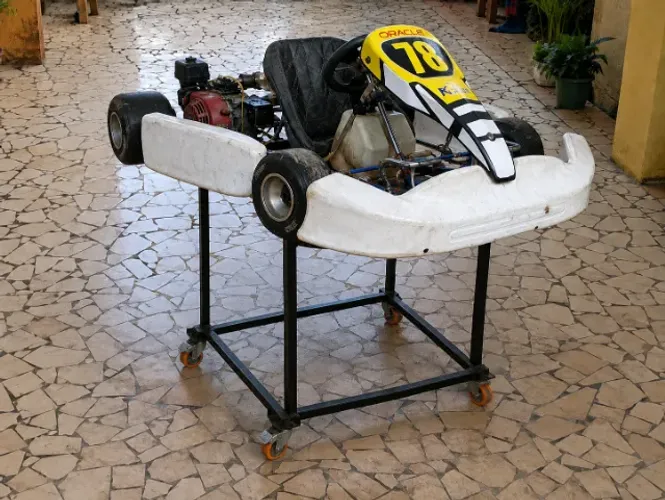Kart Chassi Mini c/ Motor Honda GX200 de 6,5 HP