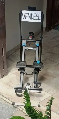Vende-se Bicicleta pedal e simulador de escada