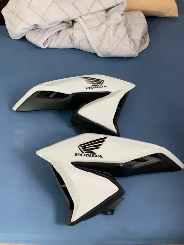 Asas Titan Brancas