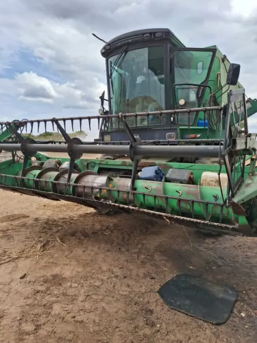 Colheitadeira SLC 7700 Ano 1992