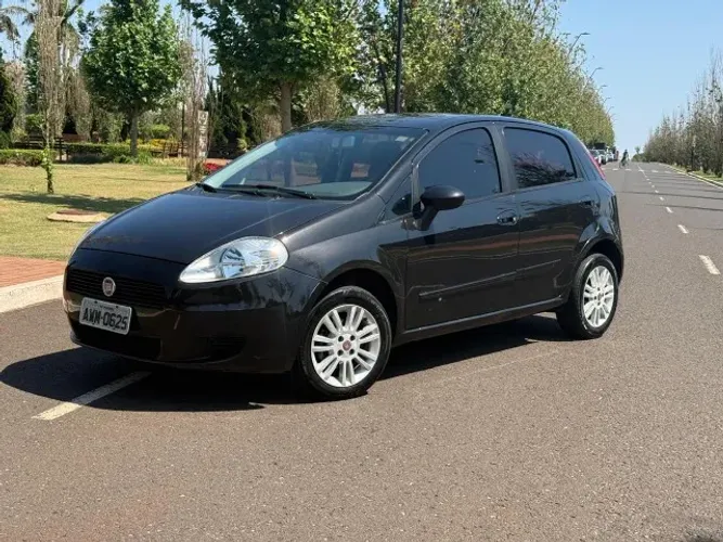 Fiat Punto Attractive 1.4 Fire Flex 8V 5P 2011