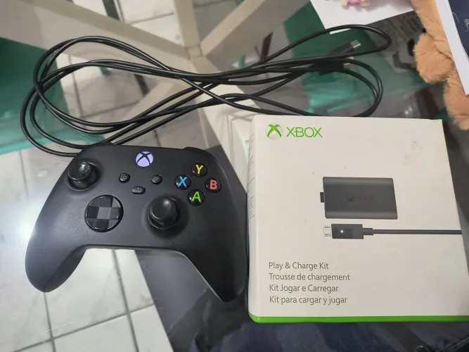 Somente Venda - Controle Xbox Séries com bateria e cabo originais.