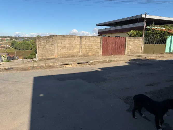   LOTE DE ESQUINA NO BAIRRO SÃO CAETANO,RUA PRINCIPAL DO BAIRRO.