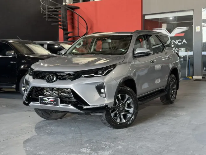 Toyota Hilux SW4 4X4 2.8 Diesel 2025