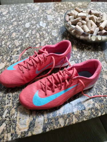 Chuteira nike society 40
