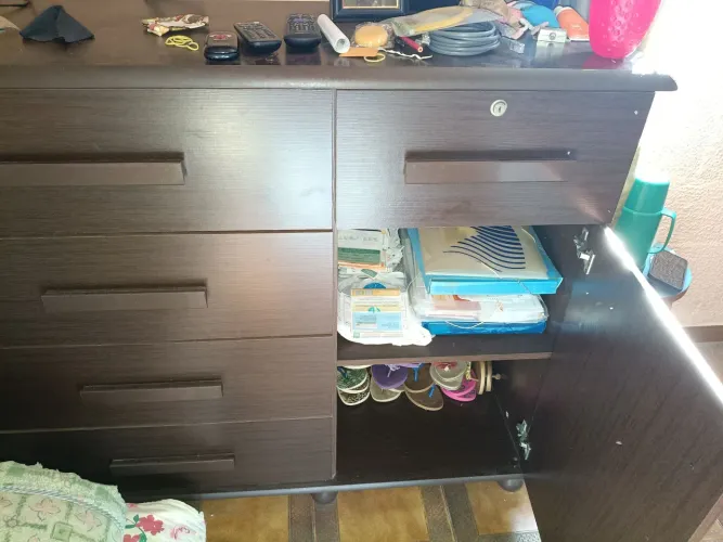 Vendo cômoda