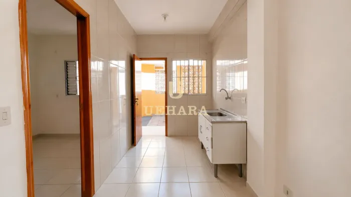 CASA COM 1 DORMITÓRIO PARA ALUGAR