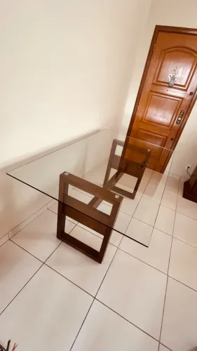 Mesa de jantar retangular - 1,60m x 1,00m (Sem cadeiras)