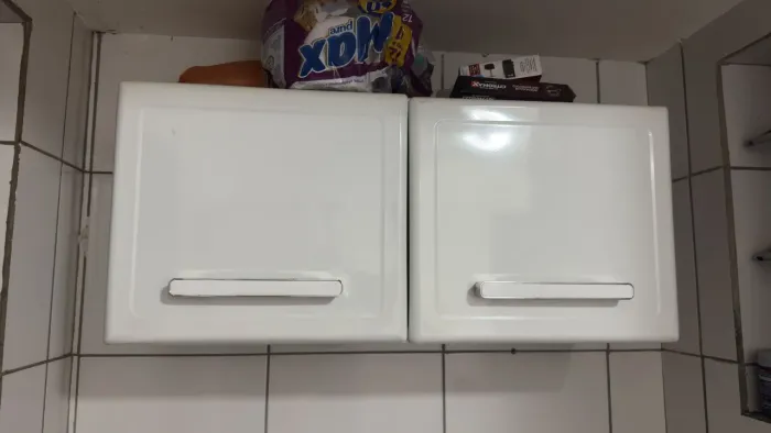 Armário aéreo de cozinha/ lavanderia branco 2 portas - bom estado