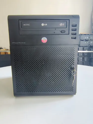 HP Proliant Microserver  usado/Amd Turion Neo N54L/6Gb memoria. Usado