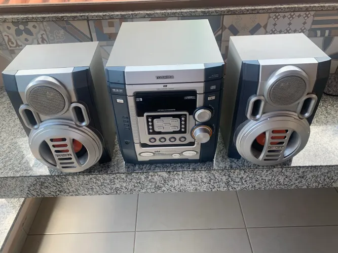 MINI HI-FI SYSTEM MODELO MS 7503MP3 TOSHIBA SOM 3 EM 1
