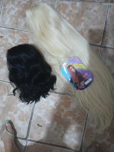Vendo duas laces lindas fibra proteína não tem brilho pode fazer, baby liss por 150 reais
