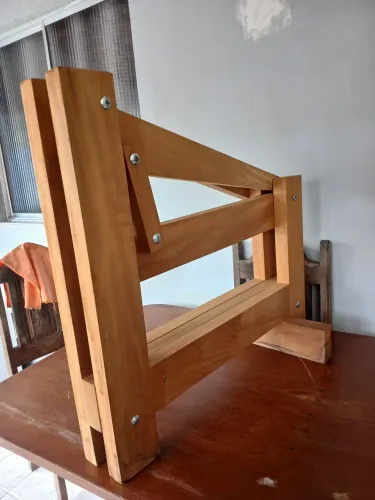 Vendo uma briquetadeira nova, para trabalhos de sustentabilidade.