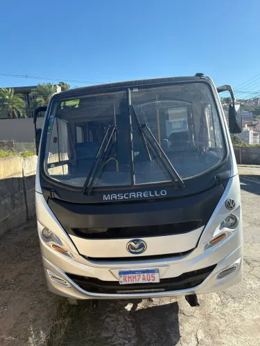 Micro ônibus muito novo 