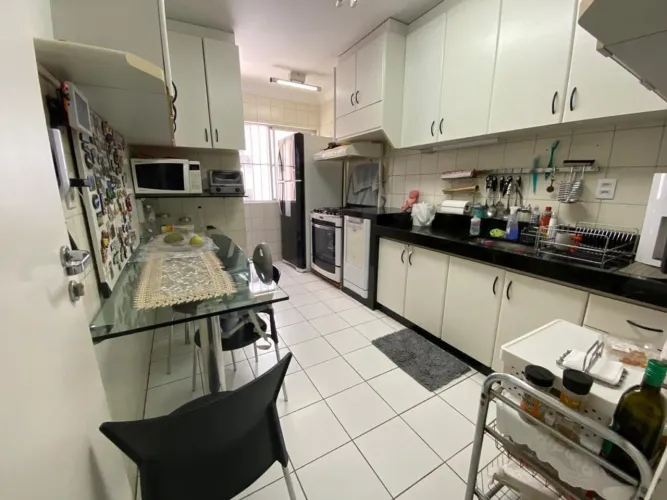 Apto 3 Qts c/ armários, suite, ar-condicionado, garagem, piscina - direto com proprietário