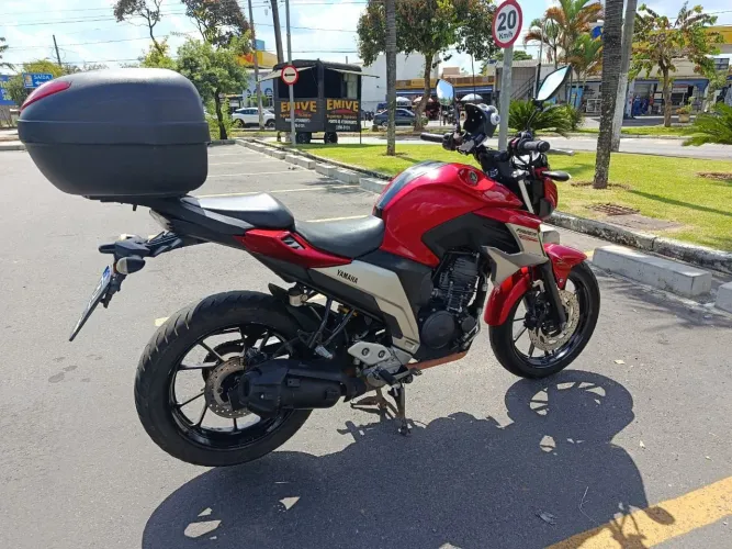 Yamaha FZ25
