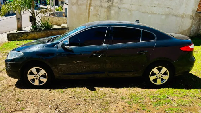 Renault Fluence Sed. Dynamique 2.0 16V Flex Aut. 2013
