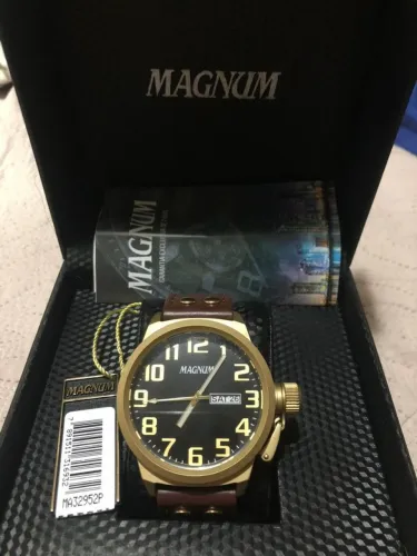 Relógio Magnum 