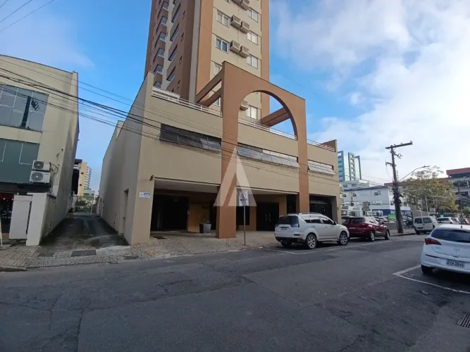 Loja comercial com 180,08 m² de área privativa à venda no Centro de Joinville SC por R$ 1.