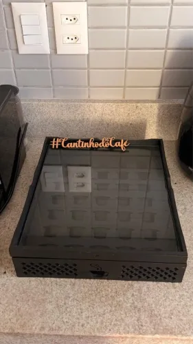 Máquina de café essenza mini preta
