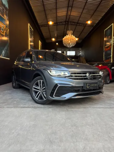 Volkswagen Tiguan Allspac R-line 300 TSI 2.0 2024