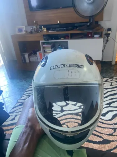 Capacete